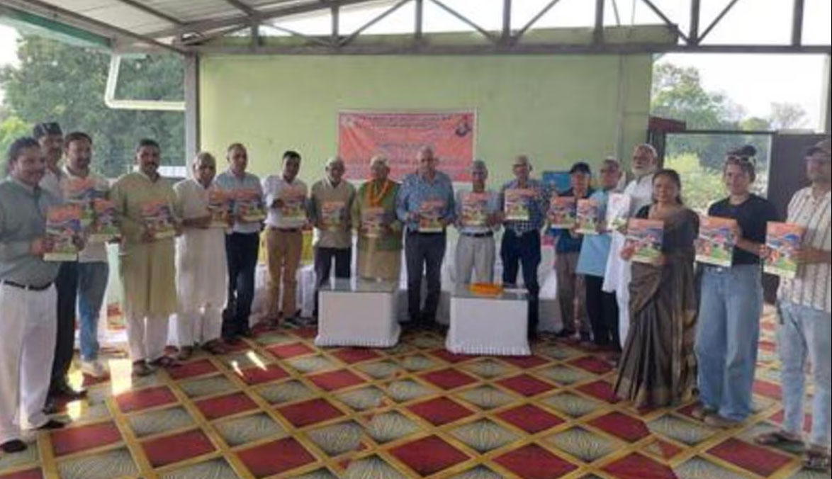 شتریہ سندیش کا 18 واں شمارہ جاری کیا گیا، جس میں نوجوانوں کو سماجی کاموں میں حصہ لینے کی ترغیب د